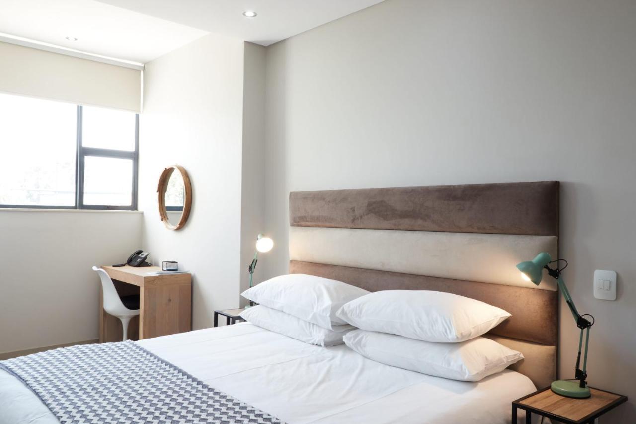 The Lakes Boutique Lodge Претория Экстерьер фото